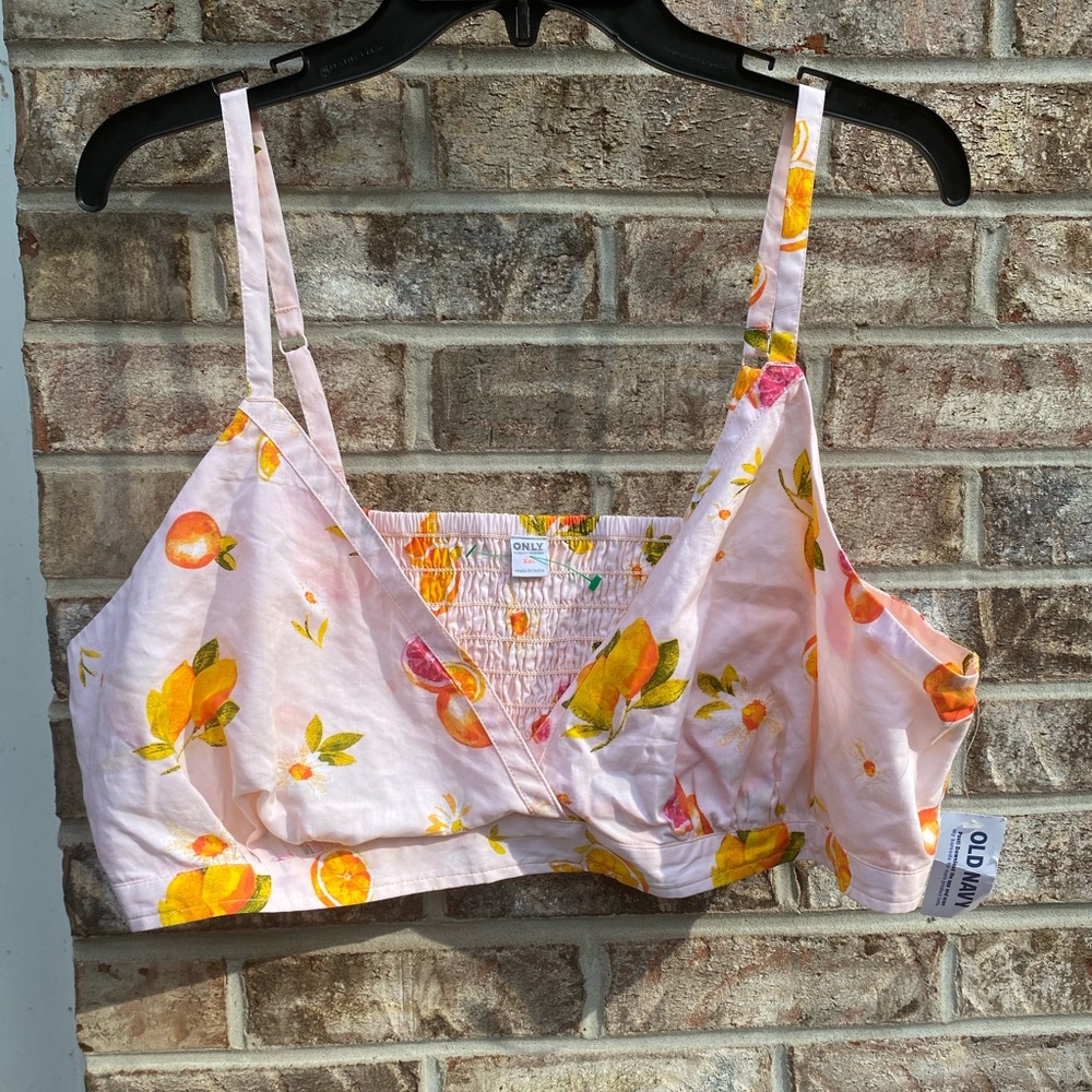 NWTs Old Navy Women's Peachy Pastel Floral & Fruit Print Crop Top - Picture 9 of 13